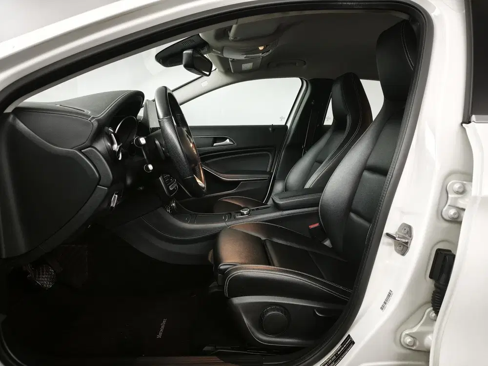Mercedes-Benz GLA 200 Business uit 2020, foto 7