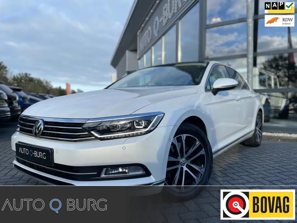 Volkswagen Passat 1.6 TDI Highline Business R | DSG | Panora uit 2019