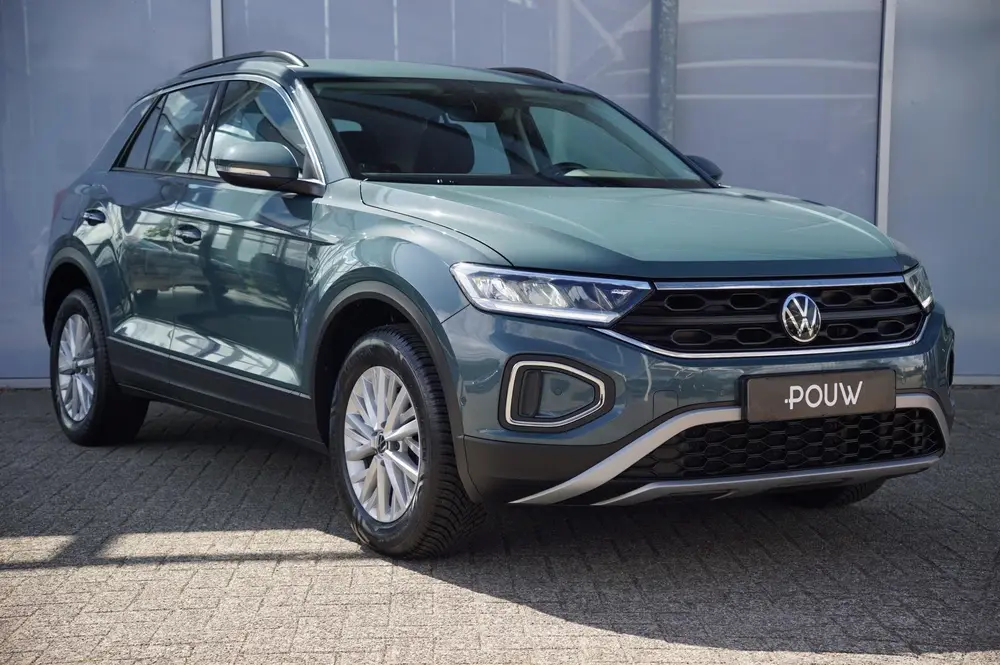 Volkswagen T-Roc 1.0 TSI 110pk Life | Trekhaak | Navigatie | uit 2023, foto 10