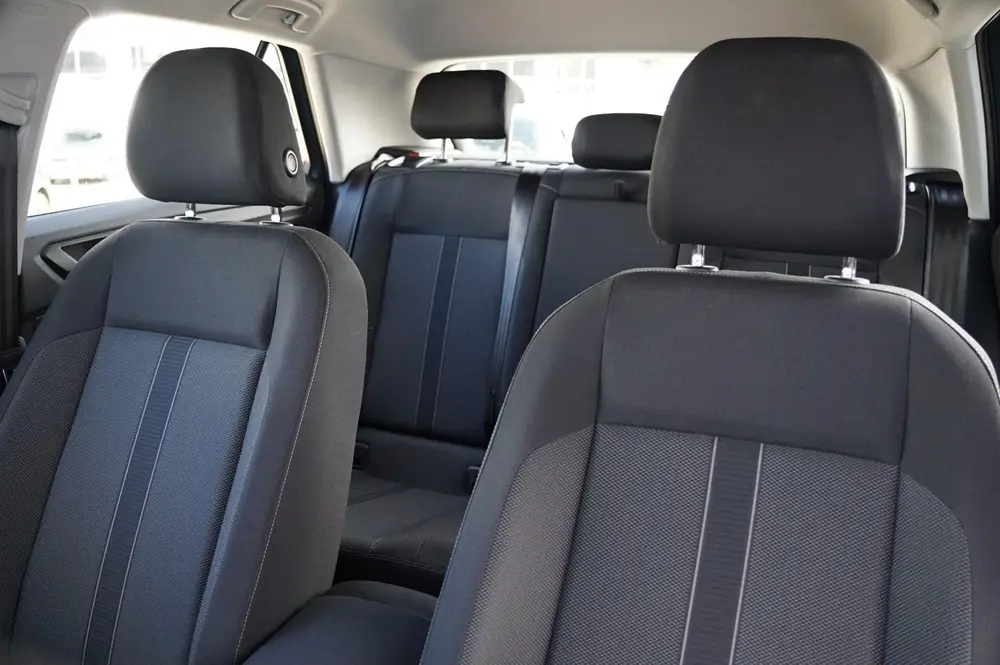 Volkswagen T-Roc 1.0 TSI 110pk Life | Trekhaak | Navigatie | uit 2023, foto 17