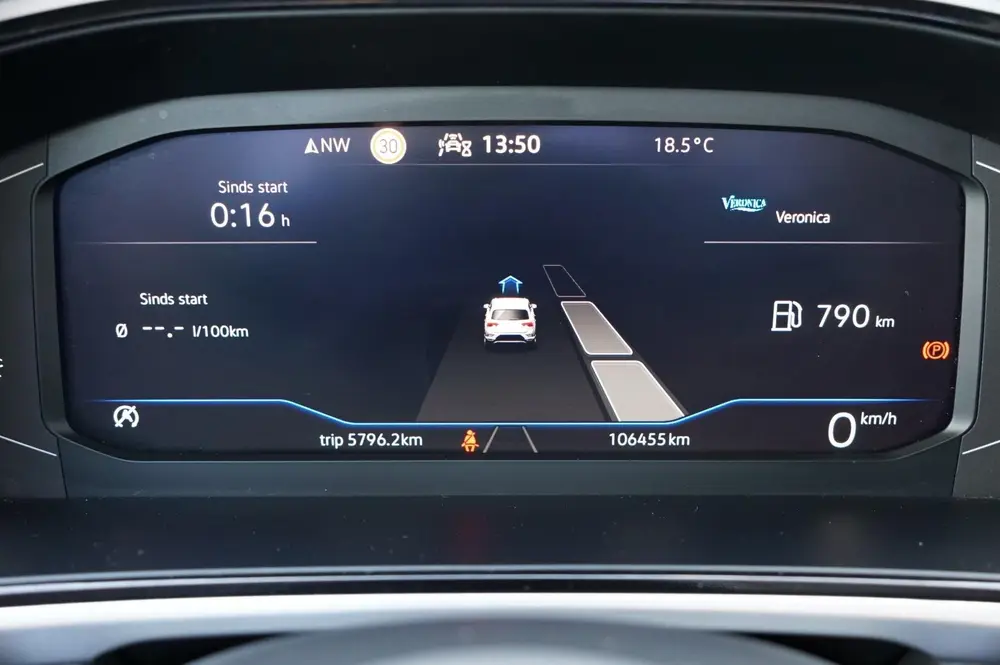 Volkswagen T-Roc 1.0 TSI 110pk Life | Trekhaak | Navigatie | uit 2023, foto 20