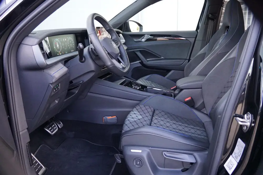 Volkswagen Tayron 1.5 eHybrid 204pk R-Line Edition | SoH 100 uit 2026, foto 4