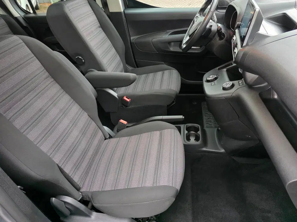 Opel Combo 1.2 Turbo L1H1 Edition Automaat 5p BJ.2020 uit 2020, foto 17