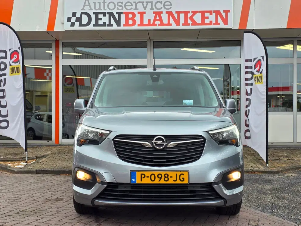 Opel Combo 1.2 Turbo L1H1 Edition Automaat 5p BJ.2020 uit 2020, foto 2