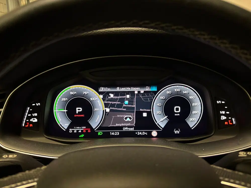 Audi Q8 55 TFSI e quattro Pro Line S uit 2022, foto 19