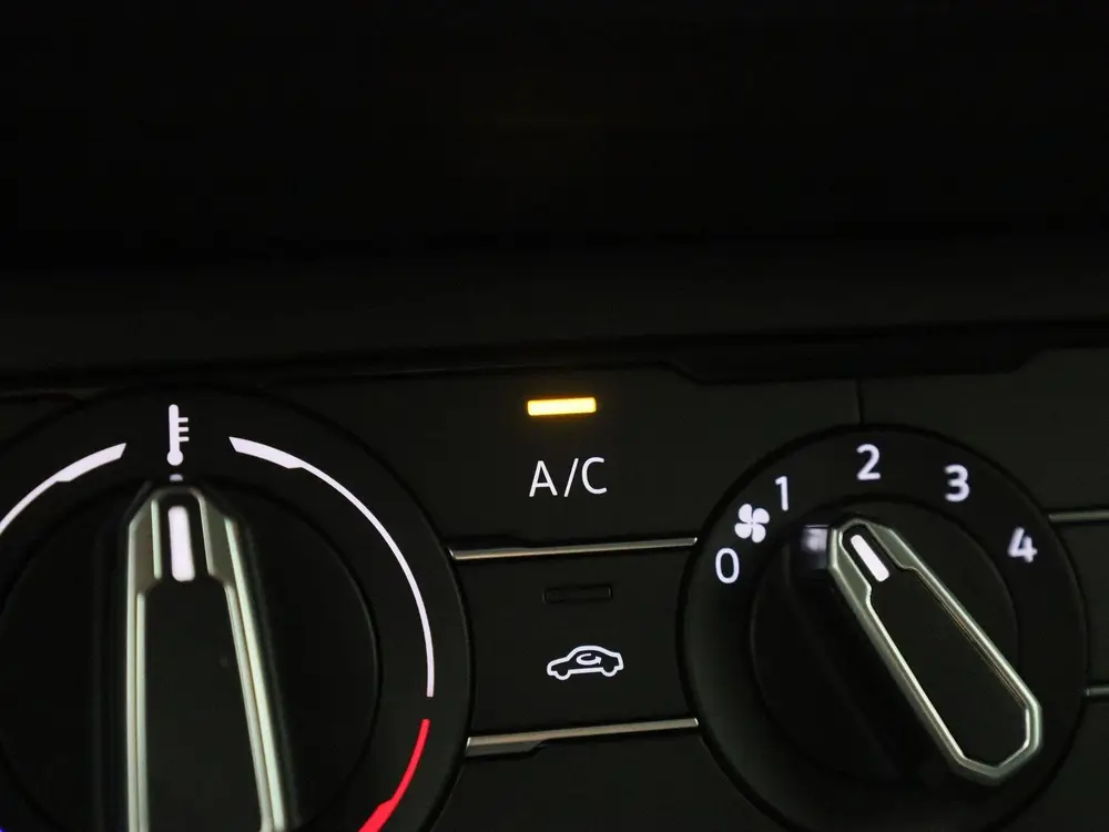 Volkswagen Polo 1.0 TSI Life Edition 95 PK | Navigatie | Air uit 2025, foto 19