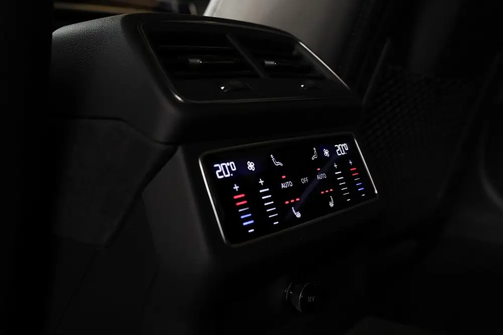 Audi RS6 uit 2025, foto 12