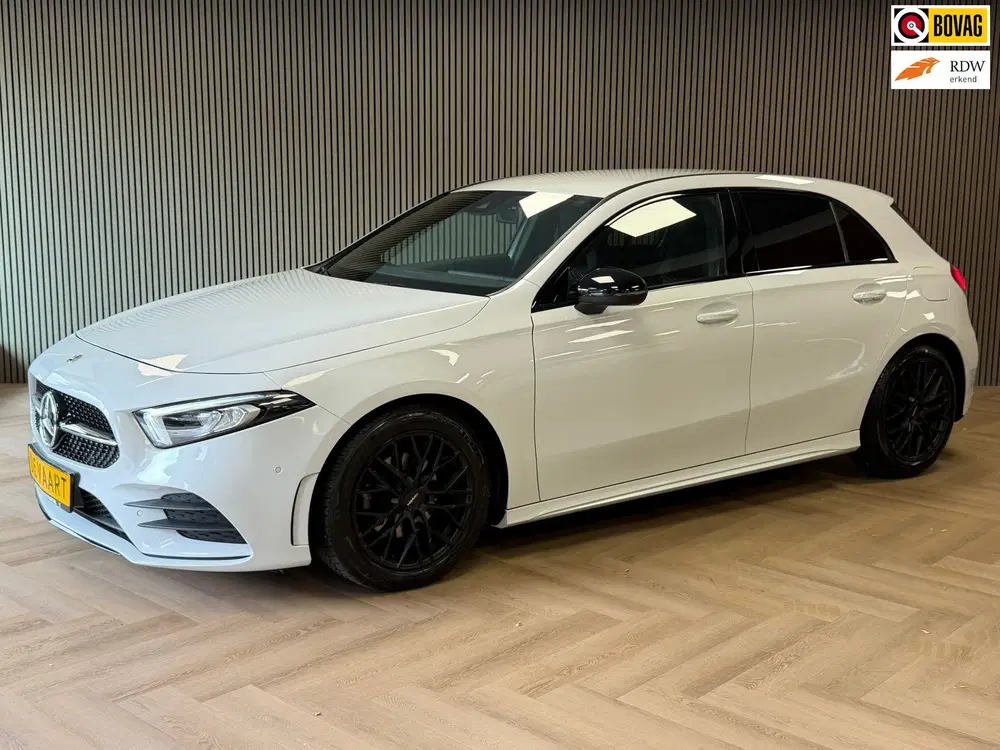 Mercedes-Benz A-Klasse 180 AMG Line AUT. SFEERVERLICHTING CA uit 2022