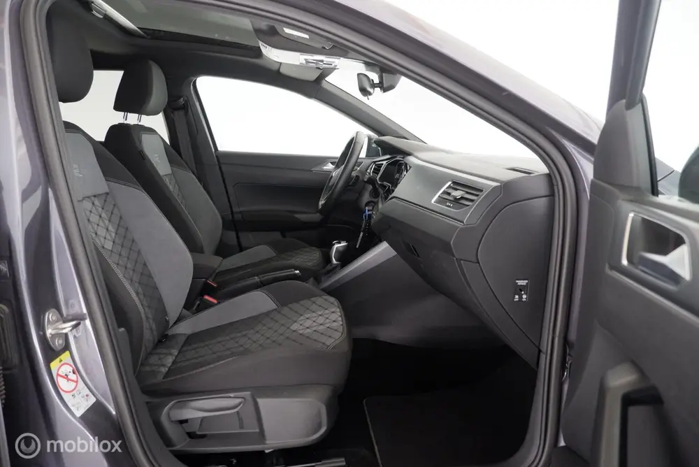 Volkswagen Taigo 1.0 TSI Automaat R-Line panorama|IQ|led|dab uit 2025, foto 6