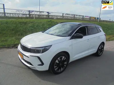 Opel Grandland Opel Grandland 1.2 Turbo benzine airco xen uit 2023
