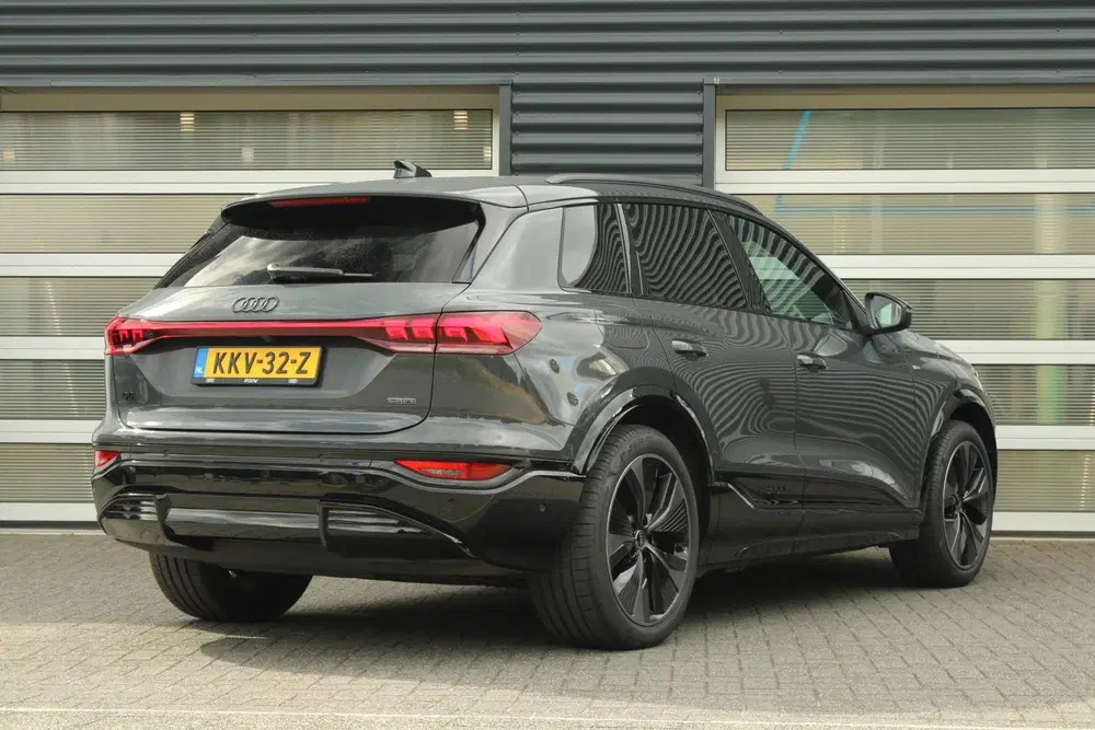 Audi Q6 e-tron 388pk quattro S edition 100kWh uit 2025, foto 2