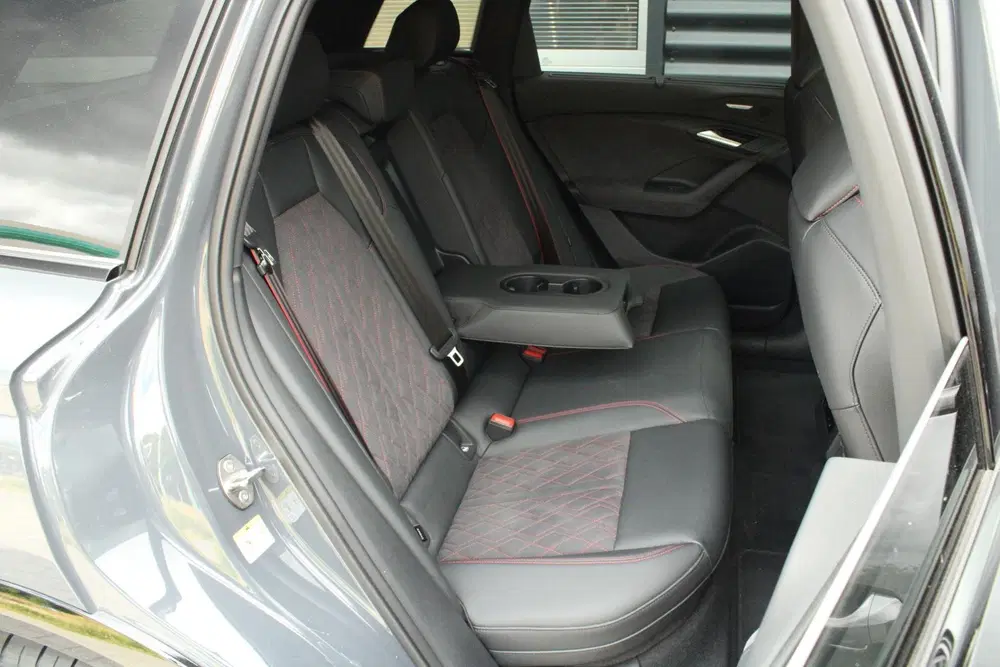 Audi Q6 e-tron 388pk quattro S edition 100kWh uit 2025, foto 20