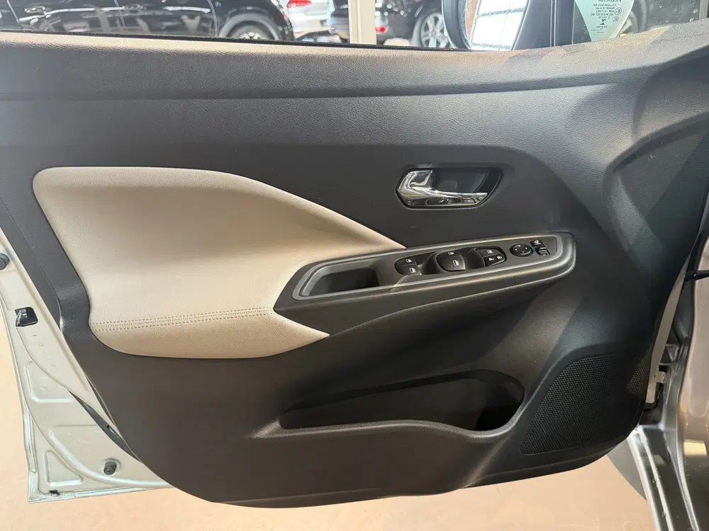 Nissan Micra 1.0 IG-T Tekna achteruitrijcamera uit 2020, foto 10