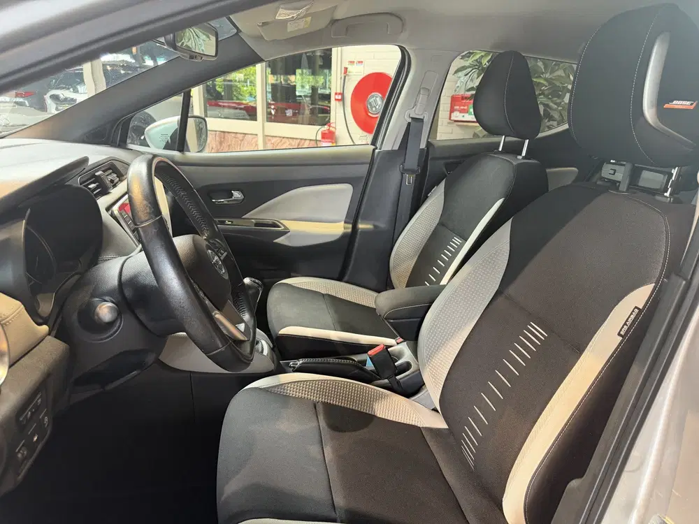 Nissan Micra 1.0 IG-T Tekna achteruitrijcamera uit 2020, foto 11