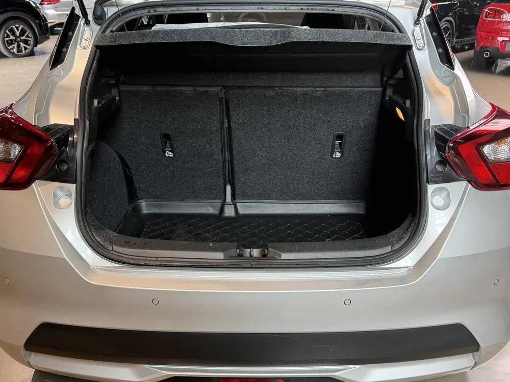 Nissan Micra 1.0 IG-T Tekna achteruitrijcamera uit 2020, foto 20