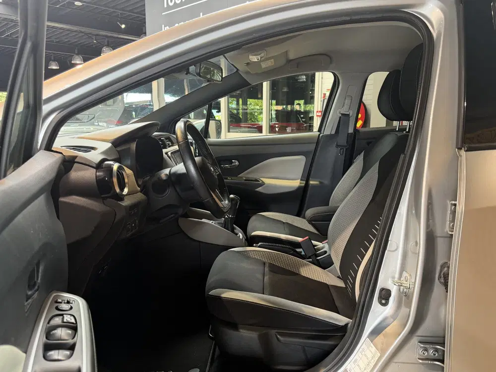 Nissan Micra 1.0 IG-T Tekna achteruitrijcamera uit 2020, foto 9