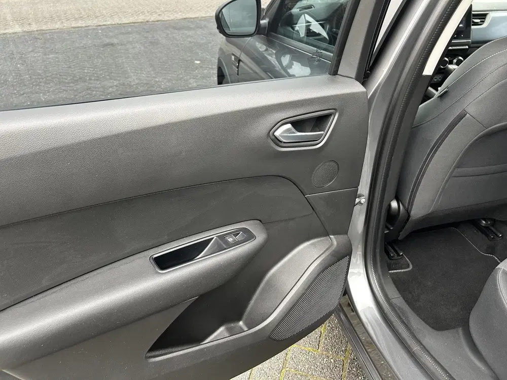 Renault Arkana 1.6 E-Tech Hybrid 145 Zen uit 2022, foto 10