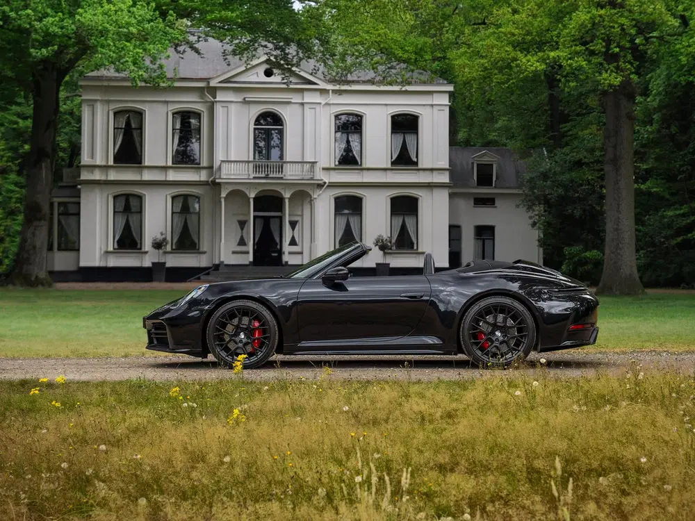Porsche 911 992-2 Carrera SportDesign uit 2024