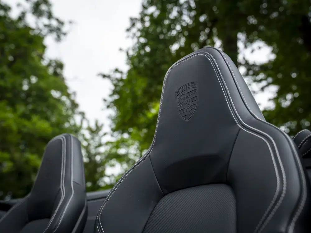 Porsche 911 992-2 Carrera SportDesign uit 2024, foto 11
