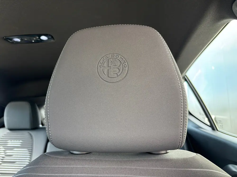 Alfa Romeo Tonale 1.5T Hybrid Sprint / Automaat / Camera / C uit 2024, foto 14