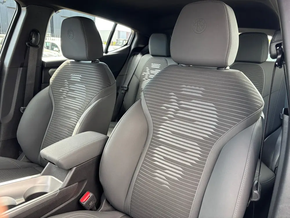 Alfa Romeo Tonale 1.5T Hybrid Sprint / Automaat / Camera / C uit 2024, foto 15