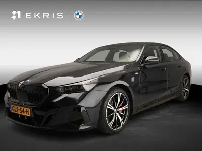 BMW 5-serie Sedan 550e xDrive M-Sportpakket Pro uit 2024