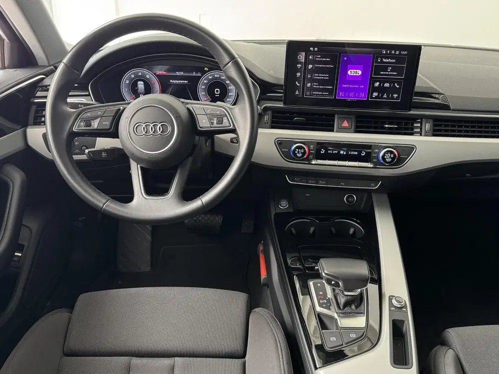 Audi A4 35 TFSI Advanced Edition uit 2023, foto 10