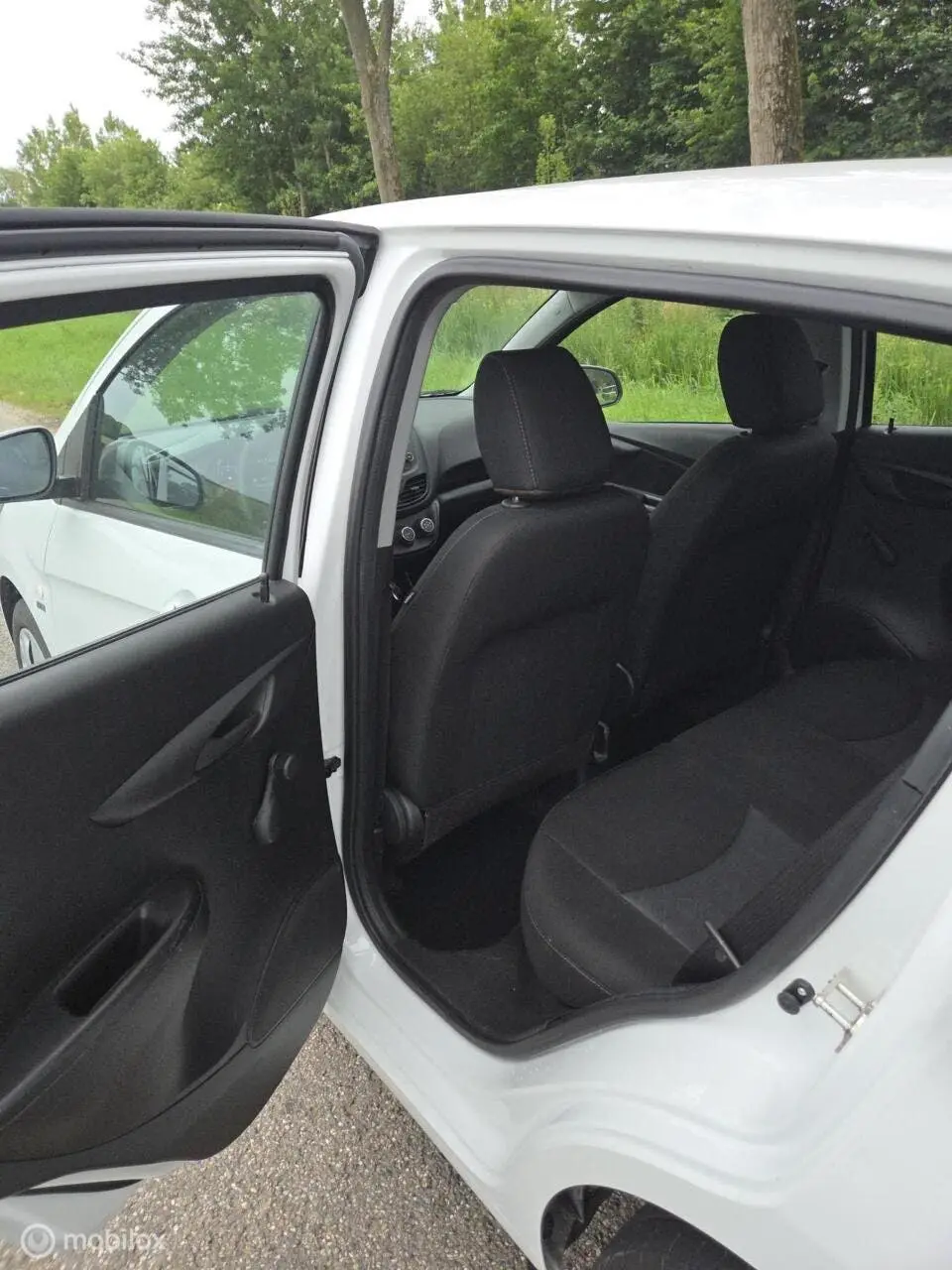 Opel Karl 1.0 ecoFLEX 120 Jaar Edition uit 2019, foto 10