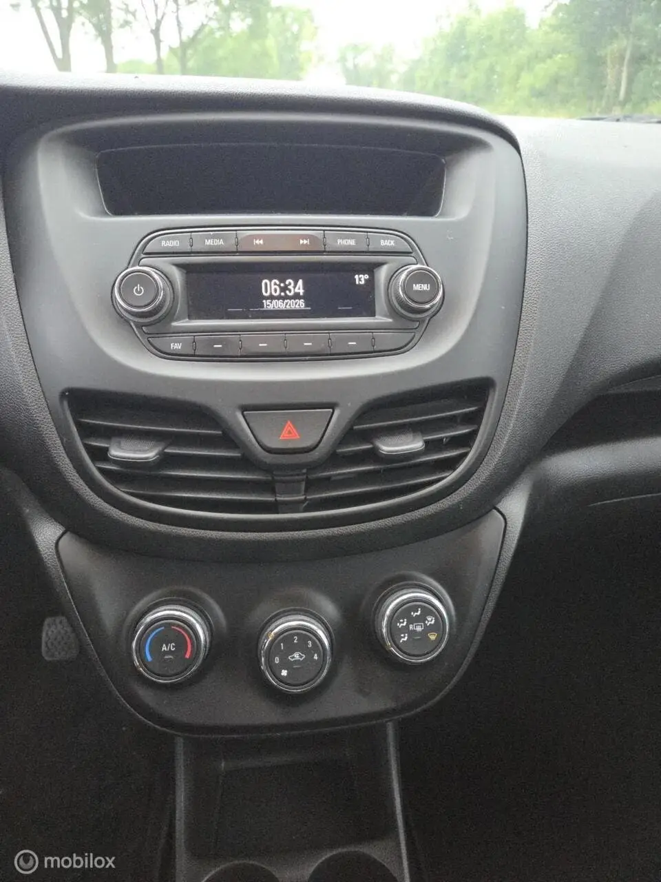 Opel Karl 1.0 ecoFLEX 120 Jaar Edition uit 2019, foto 8