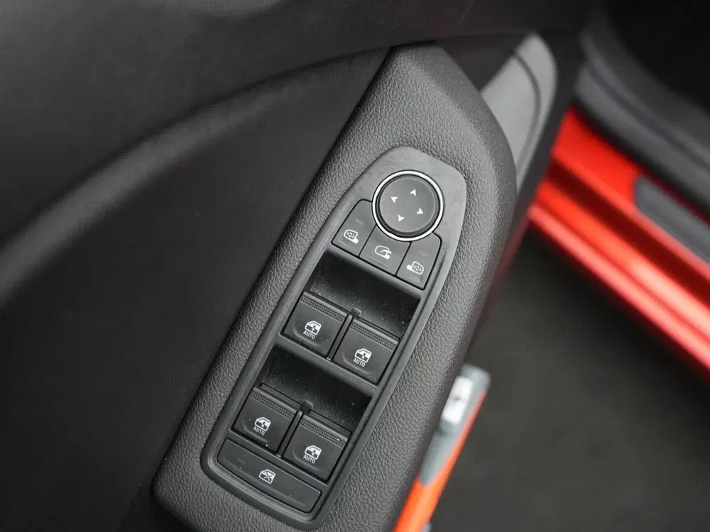 Mitsubishi Colt 1.6 HEV Intense uit 2025, foto 20