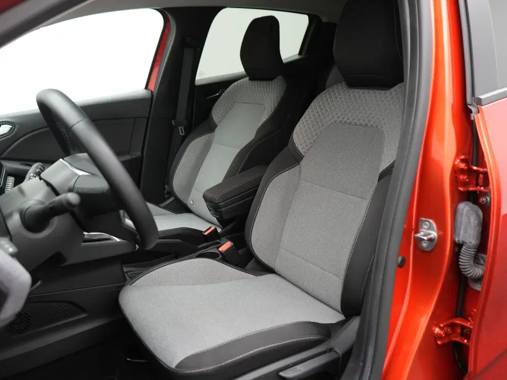 Mitsubishi Colt 1.6 HEV Intense uit 2025, foto 7