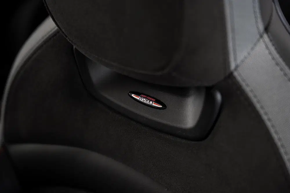 Mini Cabrio 2.0 Cooper S John Cooper Works uit 2022, foto 14
