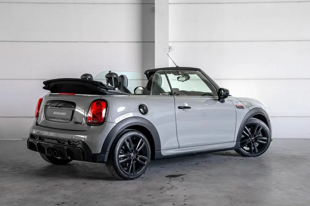 Mini Cabrio 2.0 Cooper S John Cooper Works uit 2022, foto 3