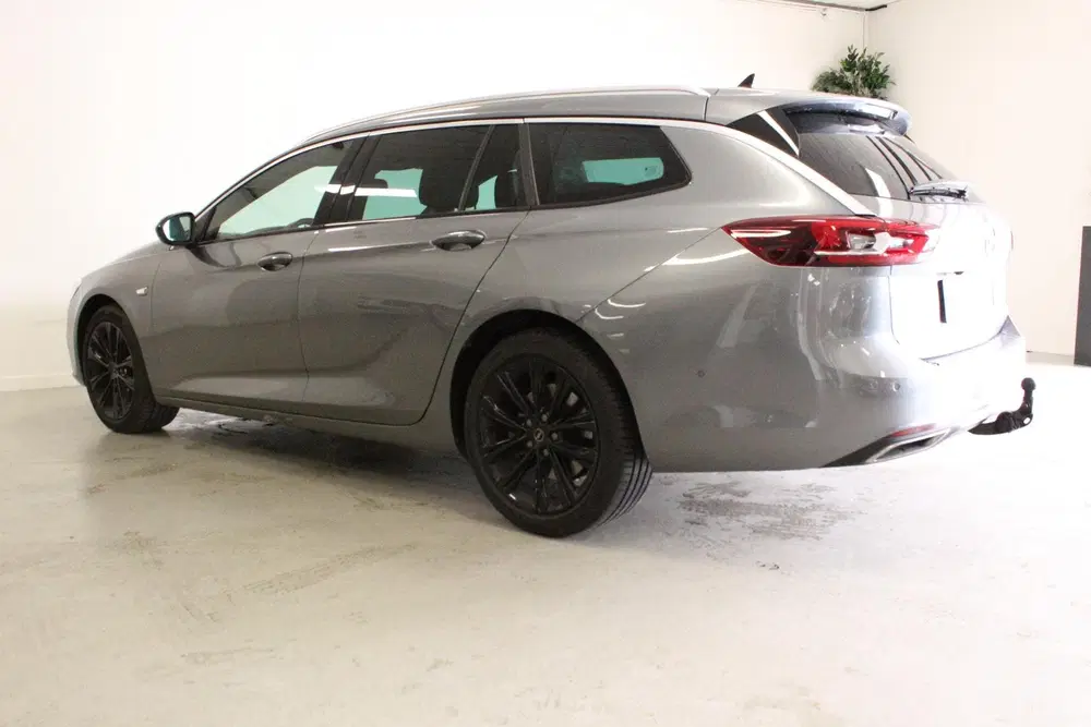 Opel Insignia 2.0 Turbo Business Elegance uit 2021, foto 6
