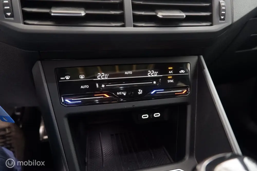 Volkswagen Taigo 1.0 TSI Automaat R-Line panorama|IQ|led|dab uit 2025, foto 11