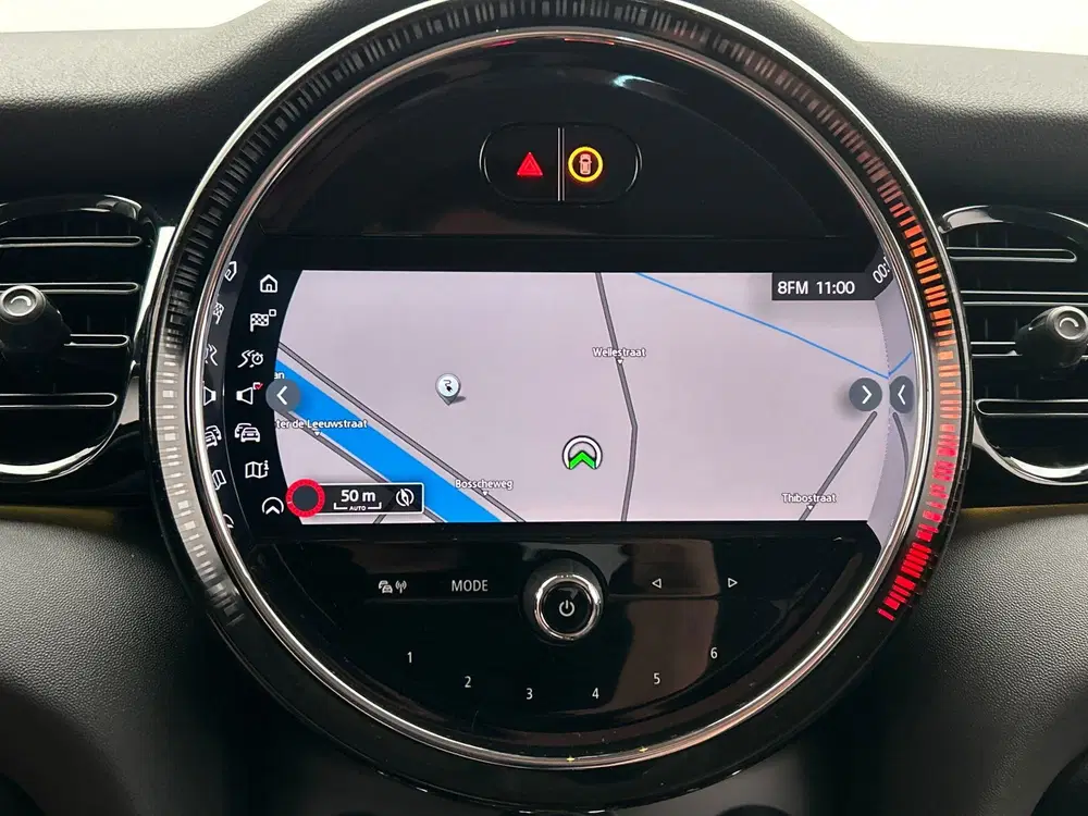 Mini Electric Essential 33 kWh uit 2022, foto 11