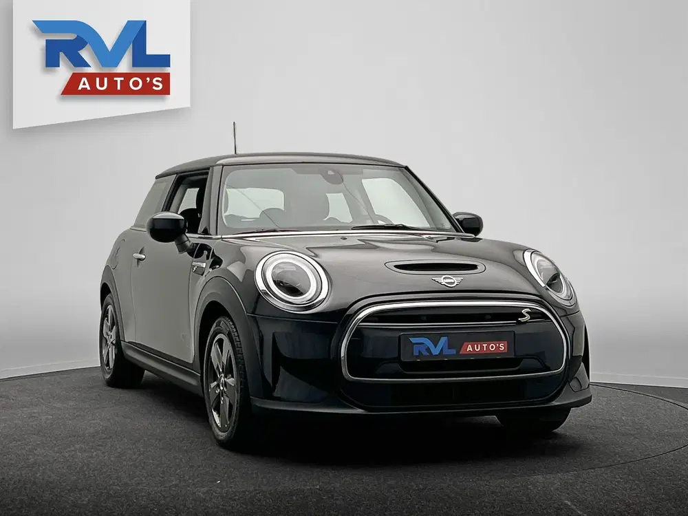 Mini Electric Essential 33 kWh uit 2022, foto 4