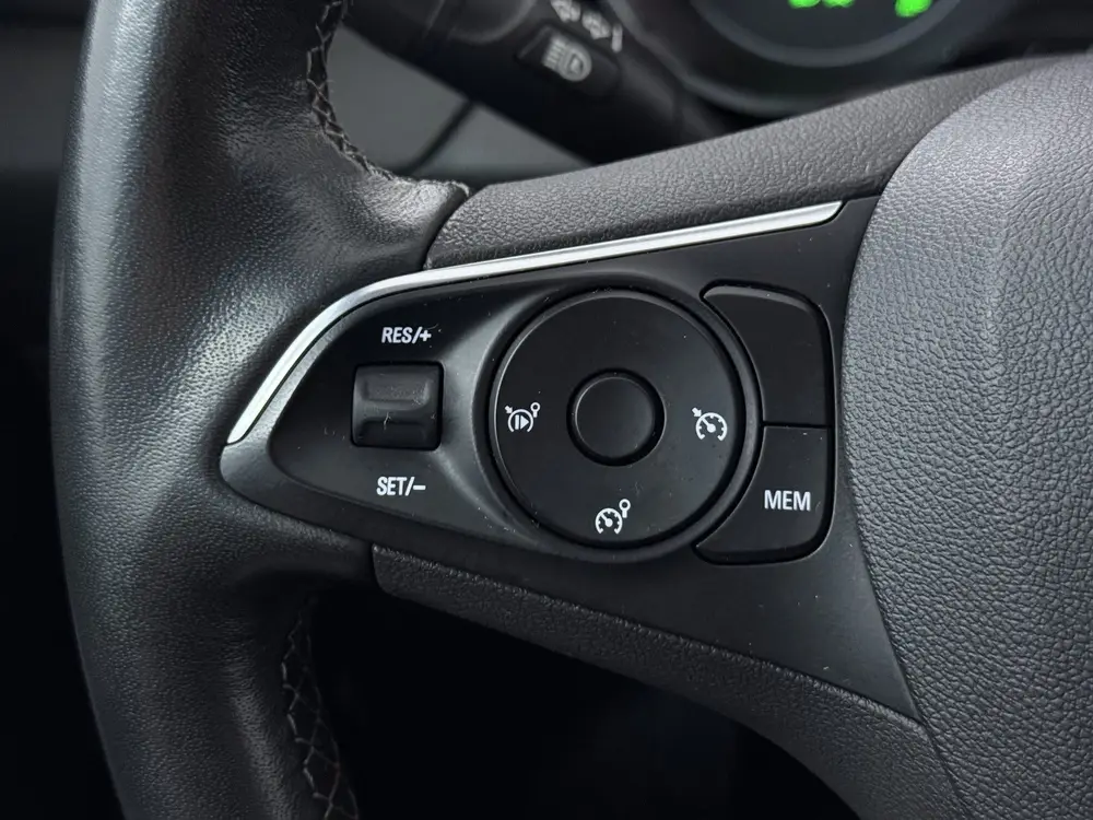 Opel Grandland X 1.2 Turbo Business Elegance uit 2021, foto 9