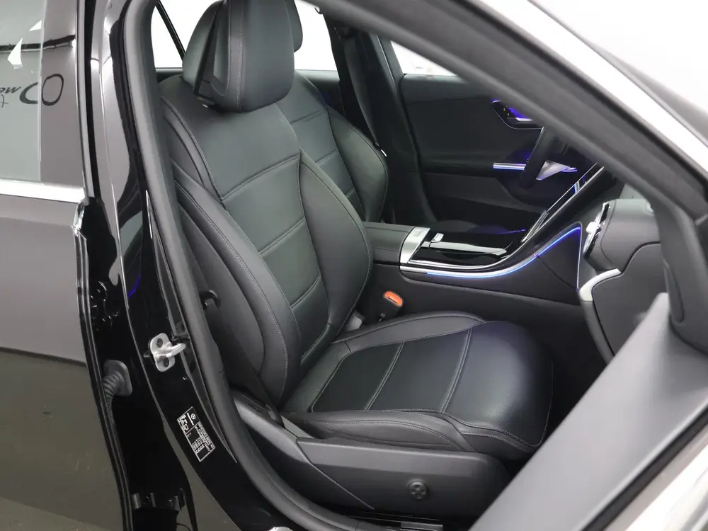 Mercedes-Benz C-Klasse 180 Luxury Line Panoramadak uit 2024, foto 10