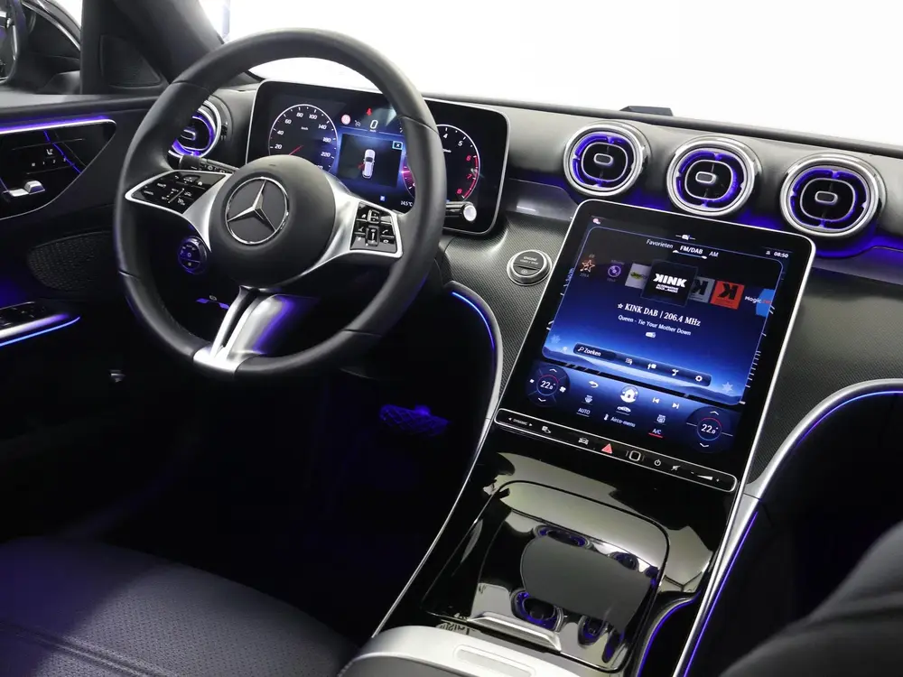 Mercedes-Benz C-Klasse 180 Luxury Line Panoramadak uit 2024, foto 9
