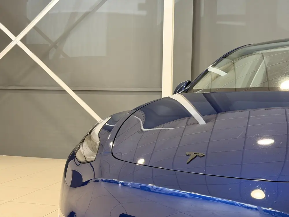 Tesla Model Y Long Range AWD 75 kWh uit 2023, foto 2