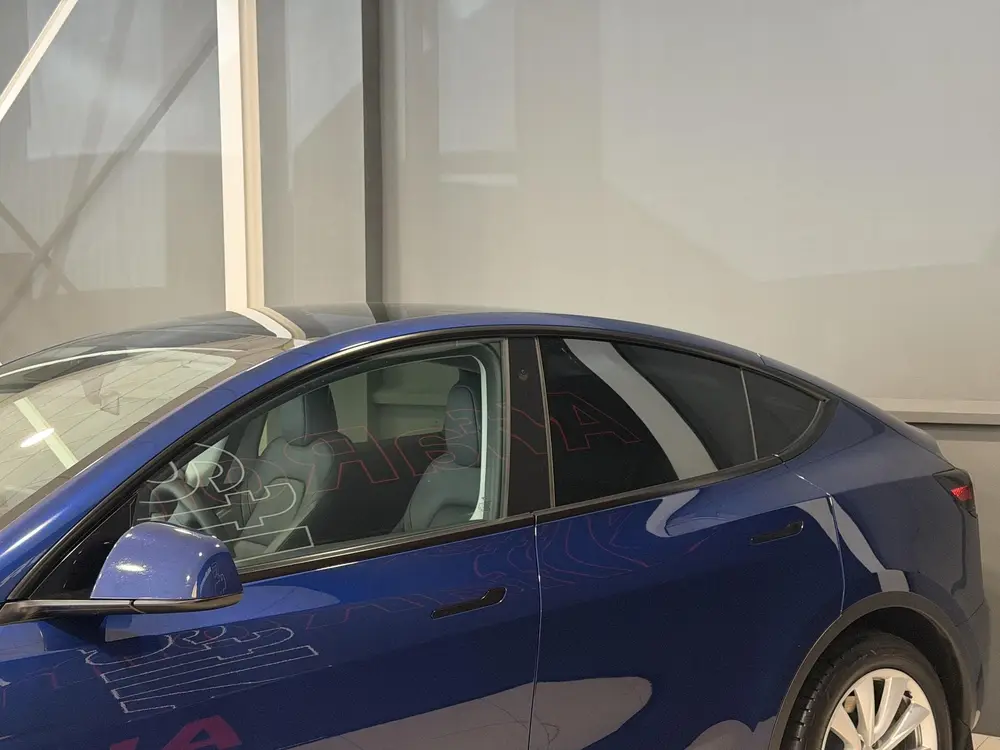 Tesla Model Y Long Range AWD 75 kWh uit 2023, foto 9