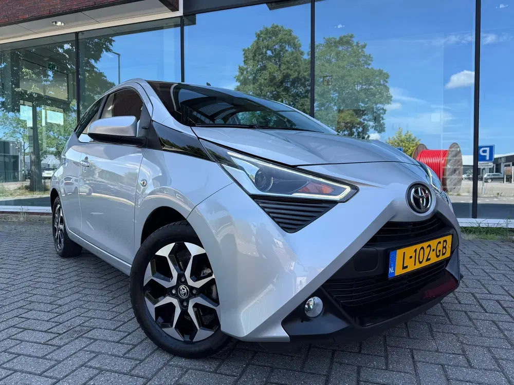 Toyota Aygo 1.0 VVT-i x-joy uit 2021, foto 16
