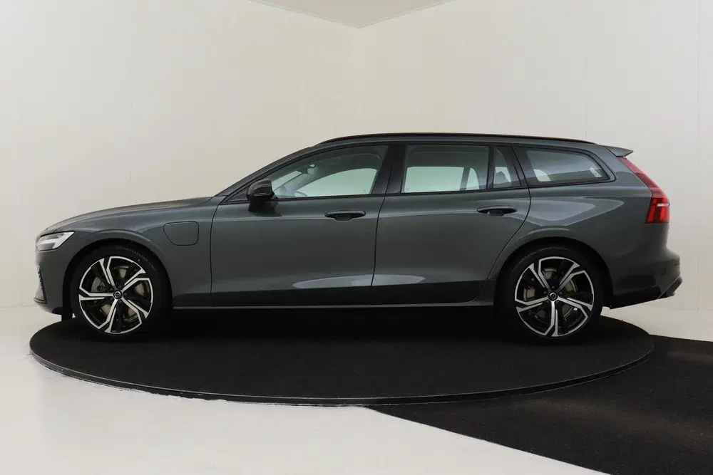Volvo V60 T8 PLUG-IN HYBRID AWD PLUS PERFORMANCE ED. uit 2026, foto 7