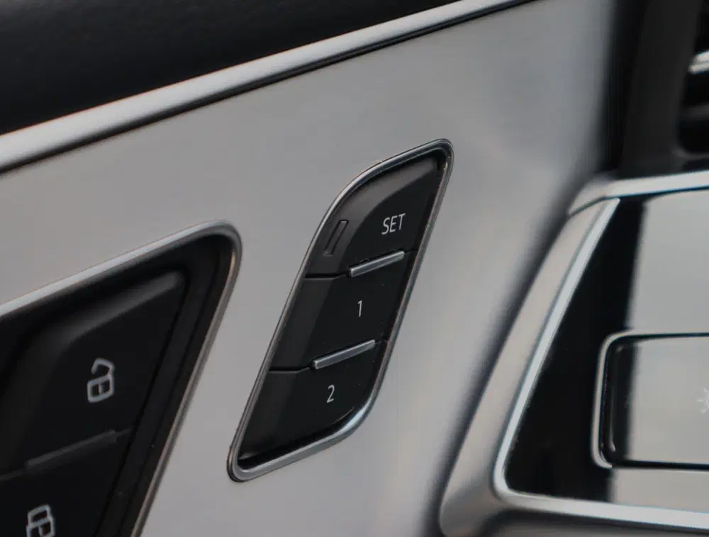Audi Q8 55 TFSI e quattro Pro Line Advanced Compen uit 2022, foto 16