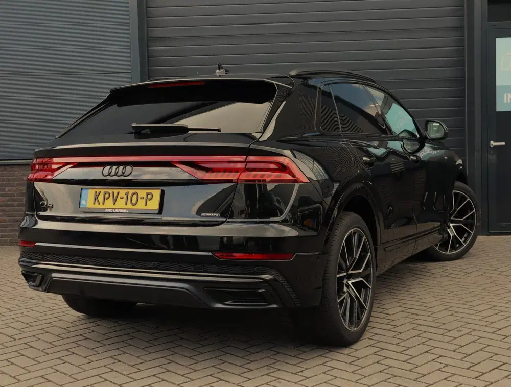 Audi Q8 55 TFSI e quattro Pro Line Advanced Compen uit 2022, foto 2