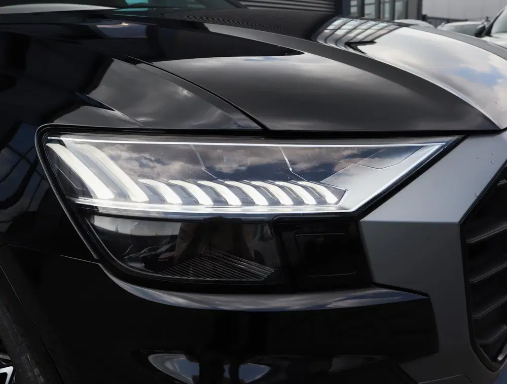 Audi Q8 55 TFSI e quattro Pro Line Advanced Compen uit 2022, foto 7