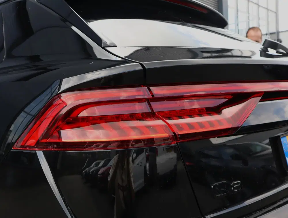 Audi Q8 55 TFSI e quattro Pro Line Advanced Compen uit 2022, foto 8