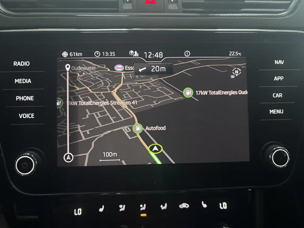 Skoda Superb 1.4 TSI iV Sportline Business uit 2023, foto 17