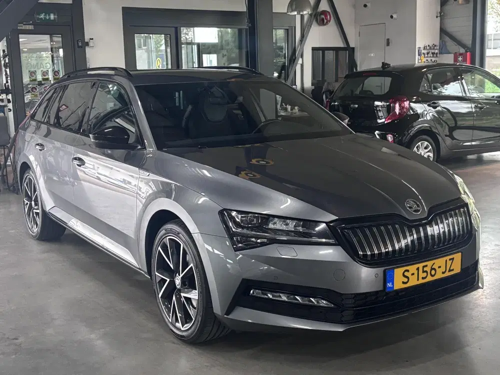Skoda Superb 1.4 TSI iV Sportline Business uit 2023, foto 6